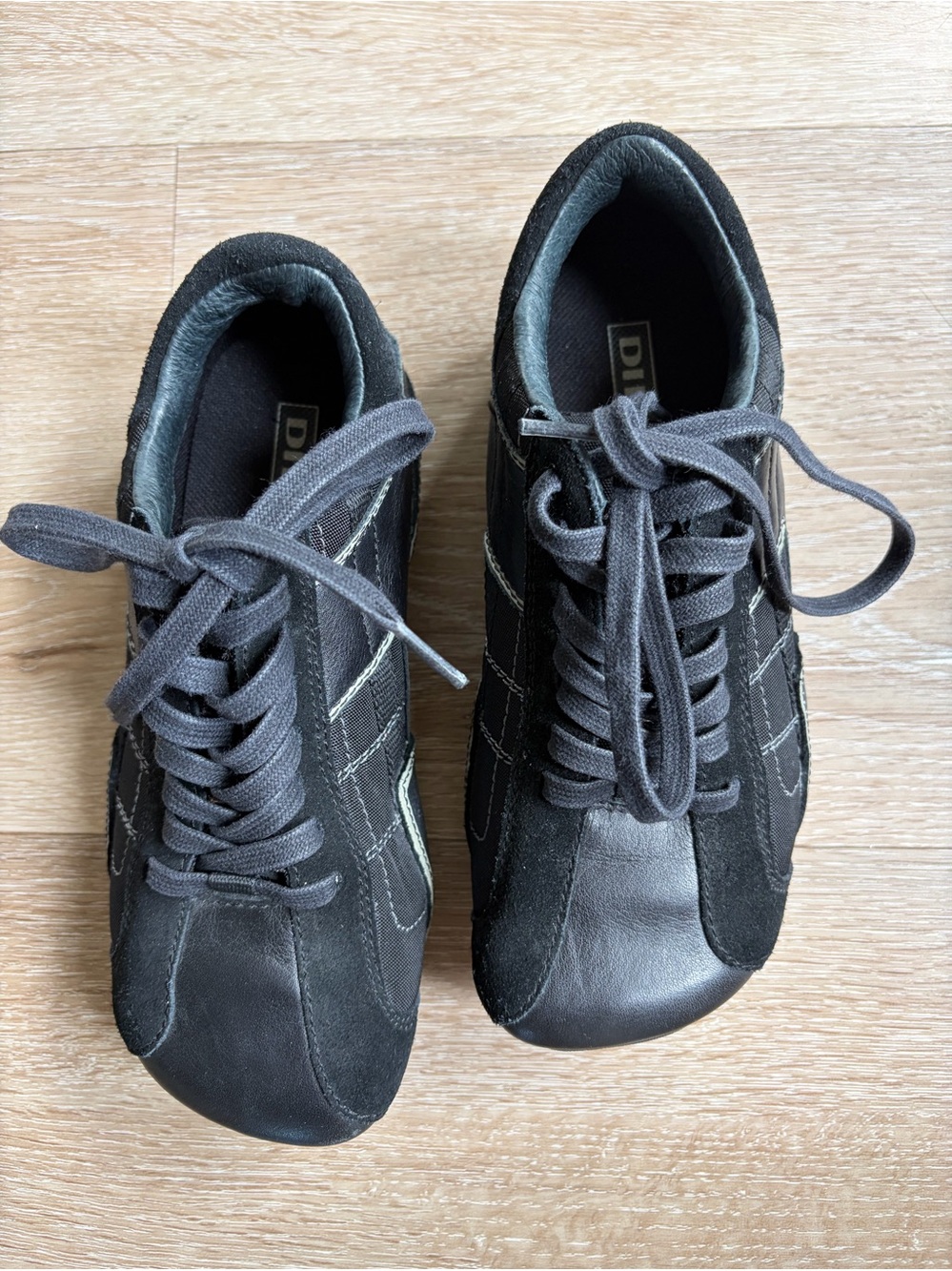 NWOB Vintage Y2K Diesel Aquila Black Leather Square Toe Sneakers